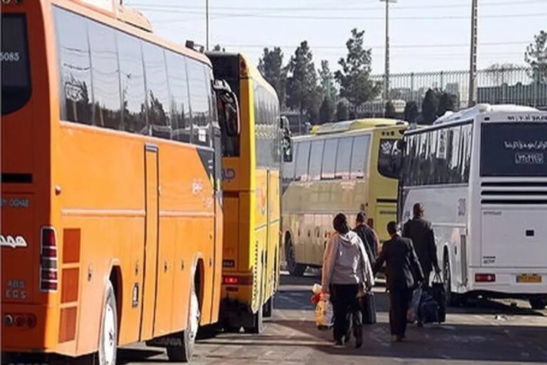 تخلفات رانندگان اتوبوس رویال سفر؛ از رانندگی پرخطر تا بی توجهی به مسافران