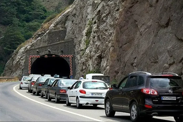 ترافیک پرحجم در مسیرهای ورودی تهران؛ محور چالوس عصر امروز یک‌طرفه می‌شود