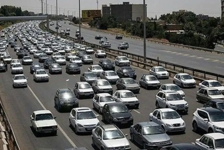ترافیک سنگین در معابر و بزرگراه‌های تهران؛ گزارش آخرین وضعیت رفت‌وآمد شهری