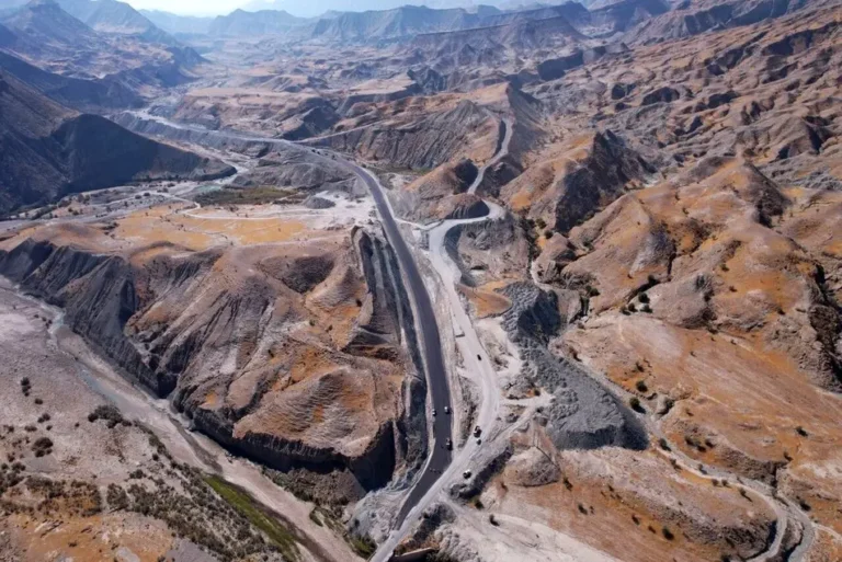 گردنه حادثه خیز «نارمنج» دشتستان ایمن سازی شد