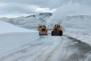 جاده خلخال به پونل مسدود شد